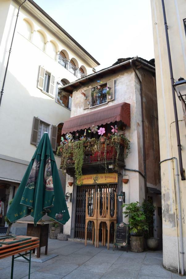 Apartamento Residenza La Roggia Varallo Exterior foto